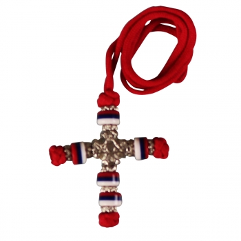 Krstic za oko vrata sa perlama trobojke crveni