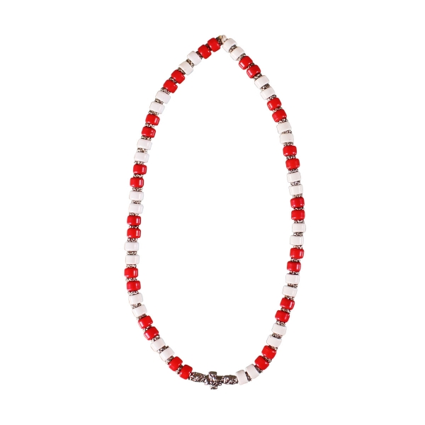 Ogrlica sa crveno belim perlama i krstićem