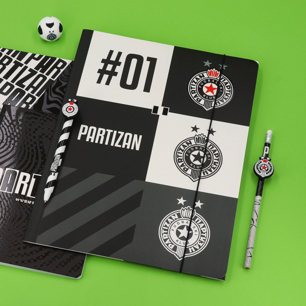 FK Partizan A4 Sammelmappe mit Gummiband im schwarz-weißen Vereinsdesign  SEO Bildname: fk-partizan-a4-sammelmappe-mit-gummiband.jpg